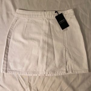 BRAND NEW white skirt